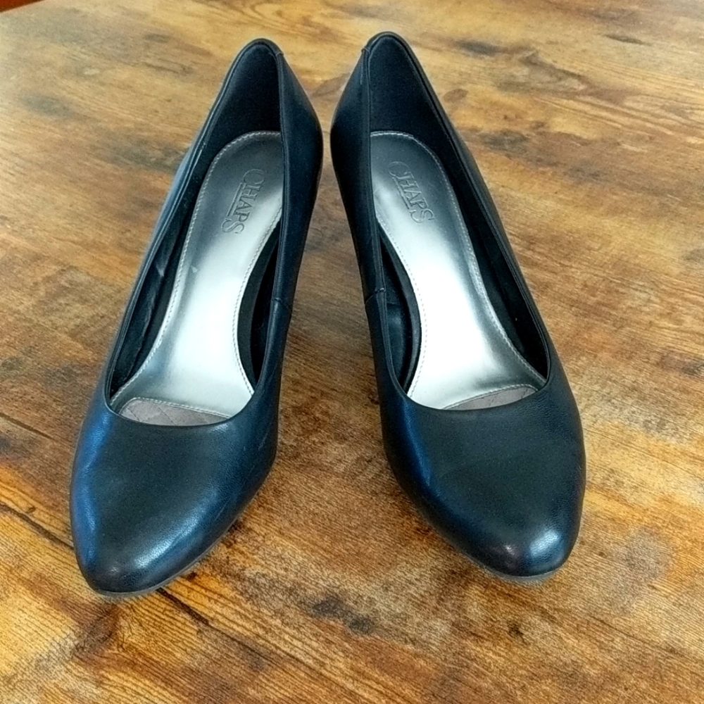Chaps Black Faux Leather Heels Comfortable! Size 9
